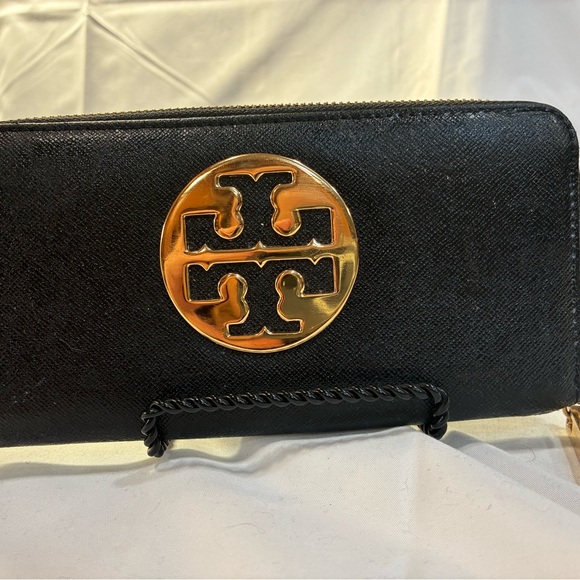 Tory Burch Handbags - Tory Burch Black Saffiano Zip Wallet with Gold Logo Accent